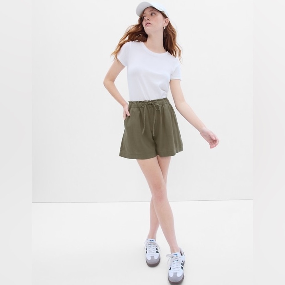 GAP Mid-Rise Linen-Blend Pull-On Utility Shorts
